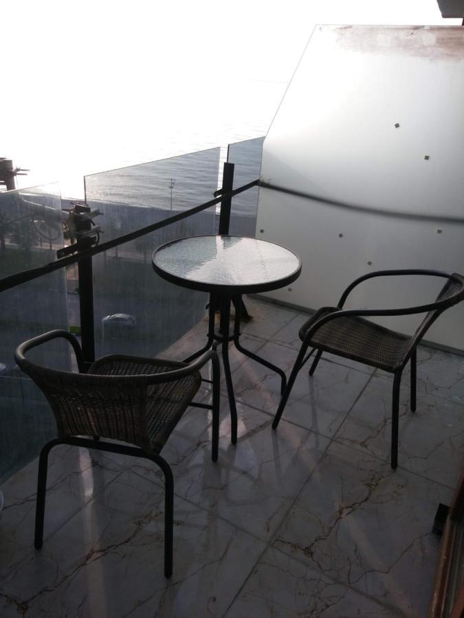 Apartment On The Back Sea Μπατούμι Εξωτερικό φωτογραφία